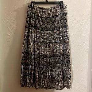 JM Collection Size Large Skirt Black and Brown Pattern